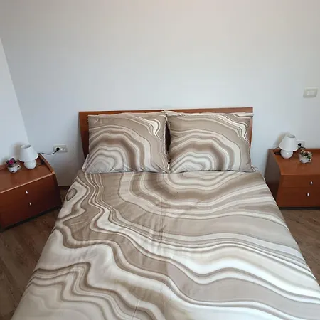 Apartma Mjrka דירה